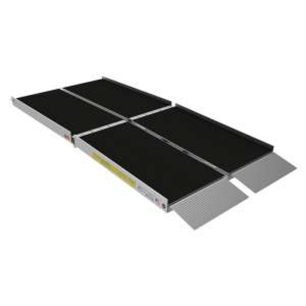 suitcase-trifold-as-ramp