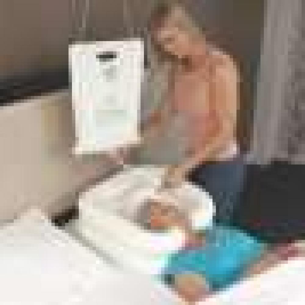 ez-shower-bedside-shower-in-use